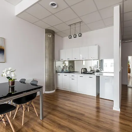 Gold And Silver - Manu Lofts